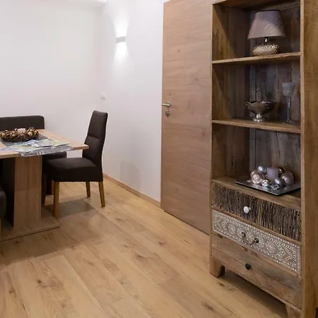 Haus Leona Apartment